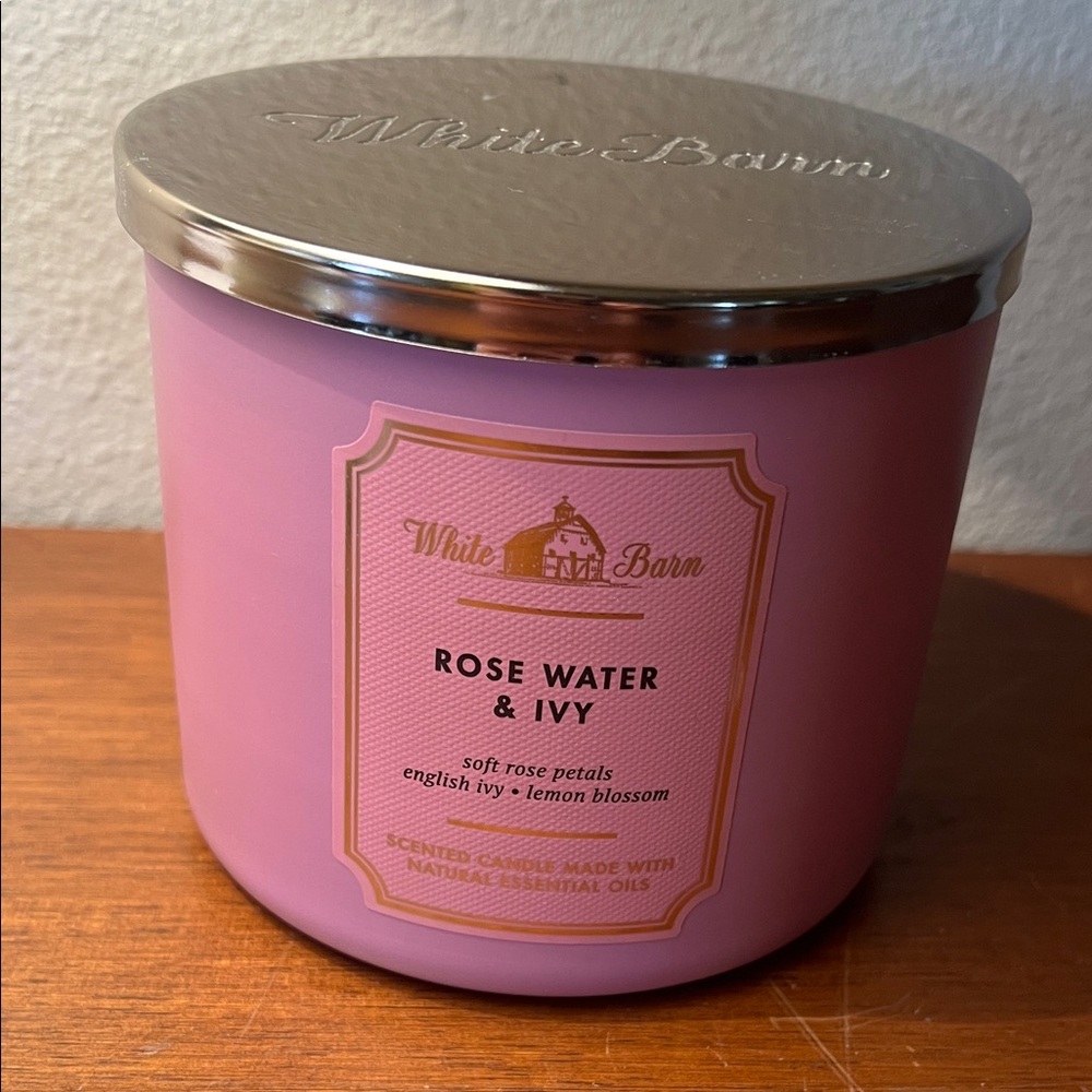 White Barn Rose Water & Ivy Candle - Soft Pink